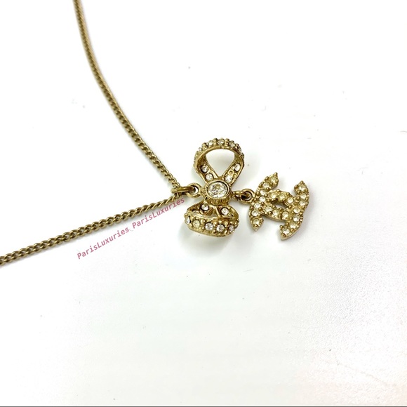 CHANEL Gold CC Logo Rhinestone Ribbon Bow Pendant - Picture 6 of 8